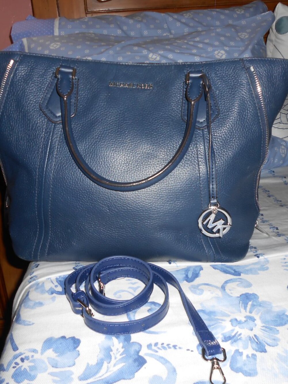 Convertible Large Michael Kors Navy blue Soft Leather Tote/Shoulder bagVGC
